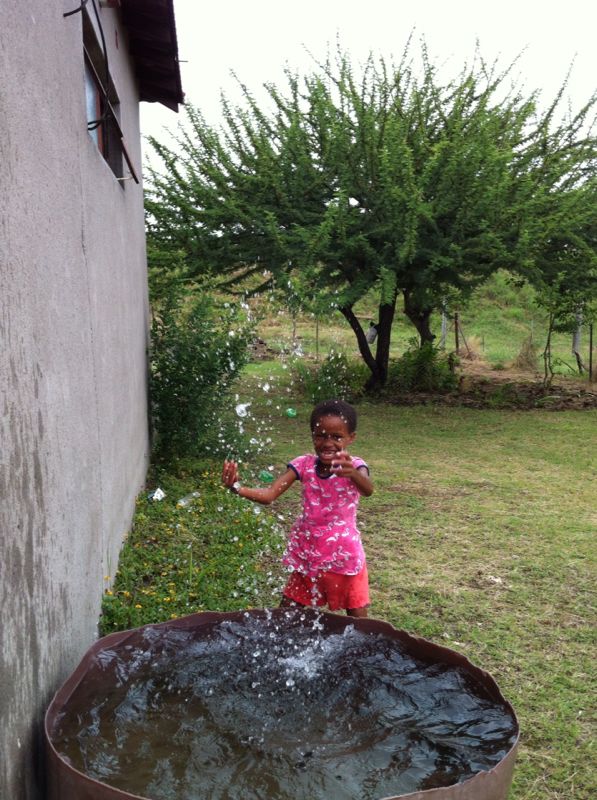 Yebooooo! Liyana! It has rained which means we have enough water to drink, wash & cook with! The danceaid dreamteam are feeling spoiled today.