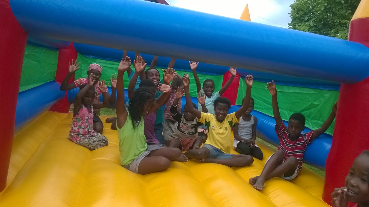 AfricaBouncyCastle danceaid